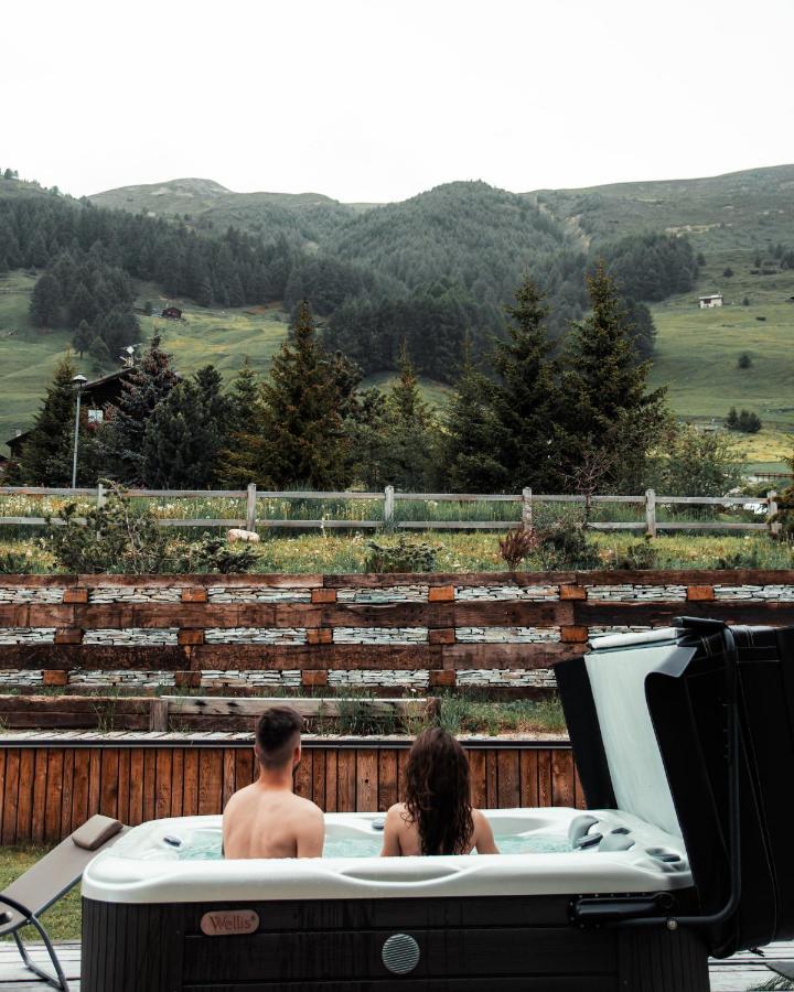 Hotel Piccolo Tibet Livigno Eksteriør bilde
